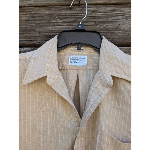 Career Club vintage butterfly collar button down shirt. In excellent condition. - Picture 3 of 8